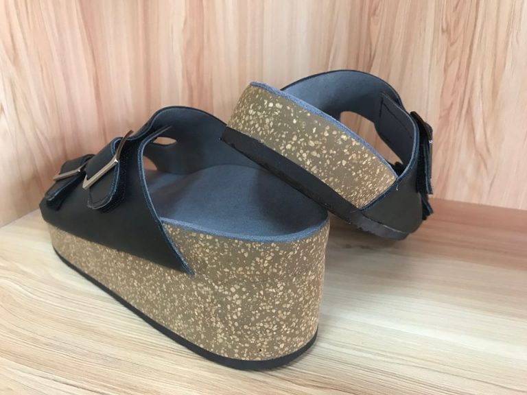 香港足脊檢查中心為長短腳患者提供訂造鞋墊及加高鞋服務及訂造拖鞋