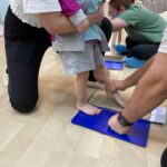 足科矯形師為新加坡卓薈國際幼稚園之學生進行足部檢查活動